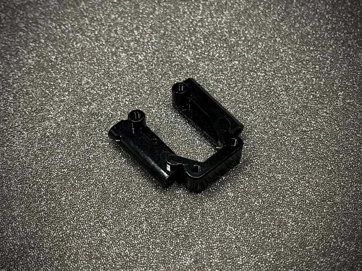 Rc10 B2 Aluminum Rear Arm Mount - 3° Toe, 3° Anti-Squat 1