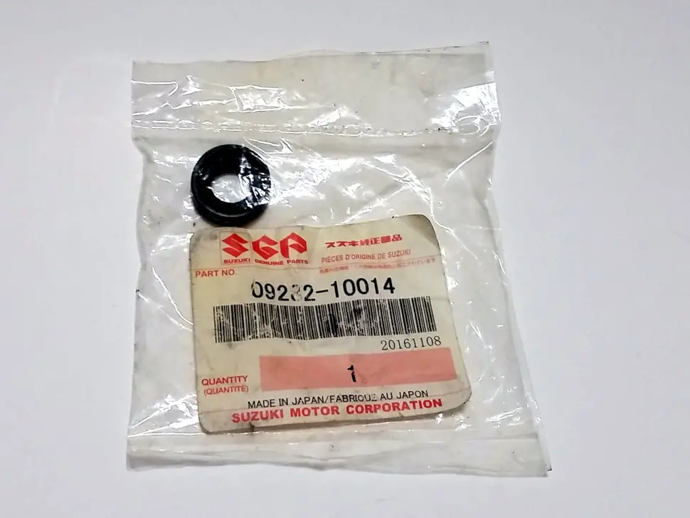 Oil Seal - Suzuki 09282-10014 - Decompression Shaft 1