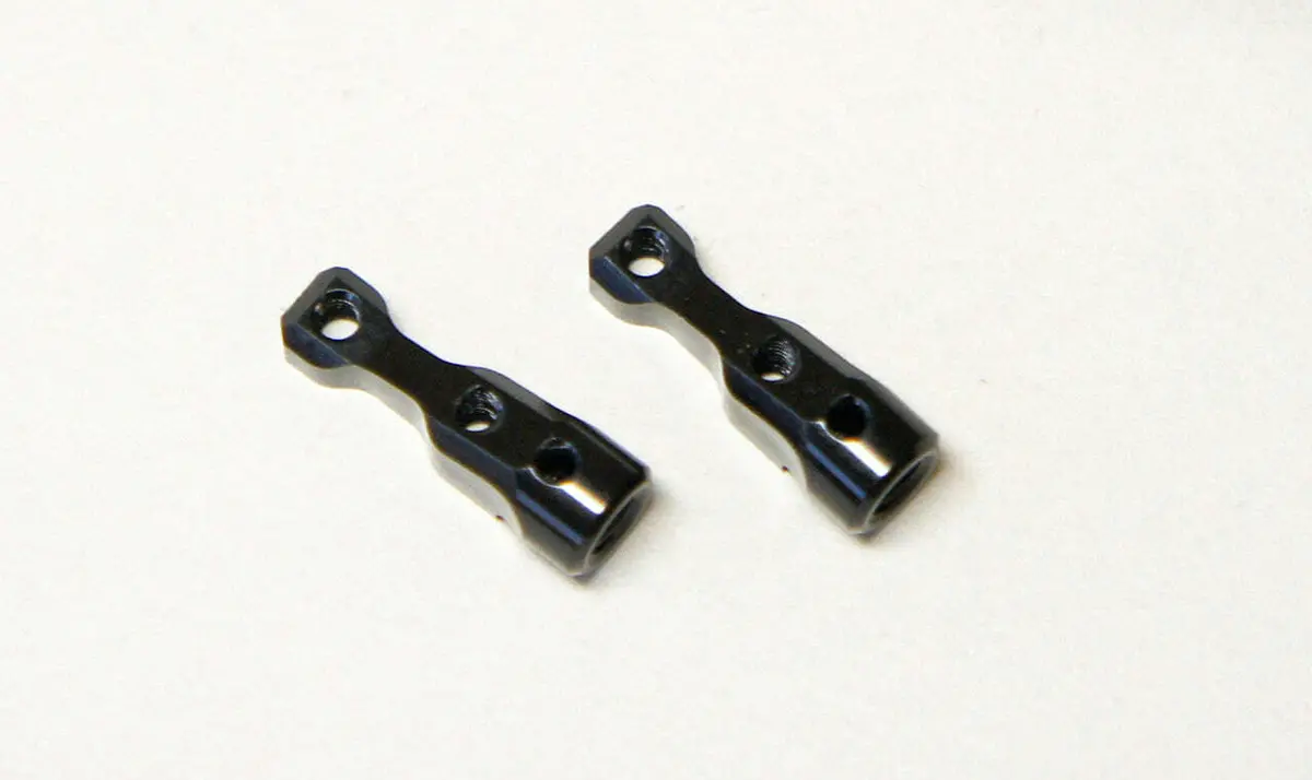 A2558 Shock Lower Arm Mount (2Pcs): Mtc3 1