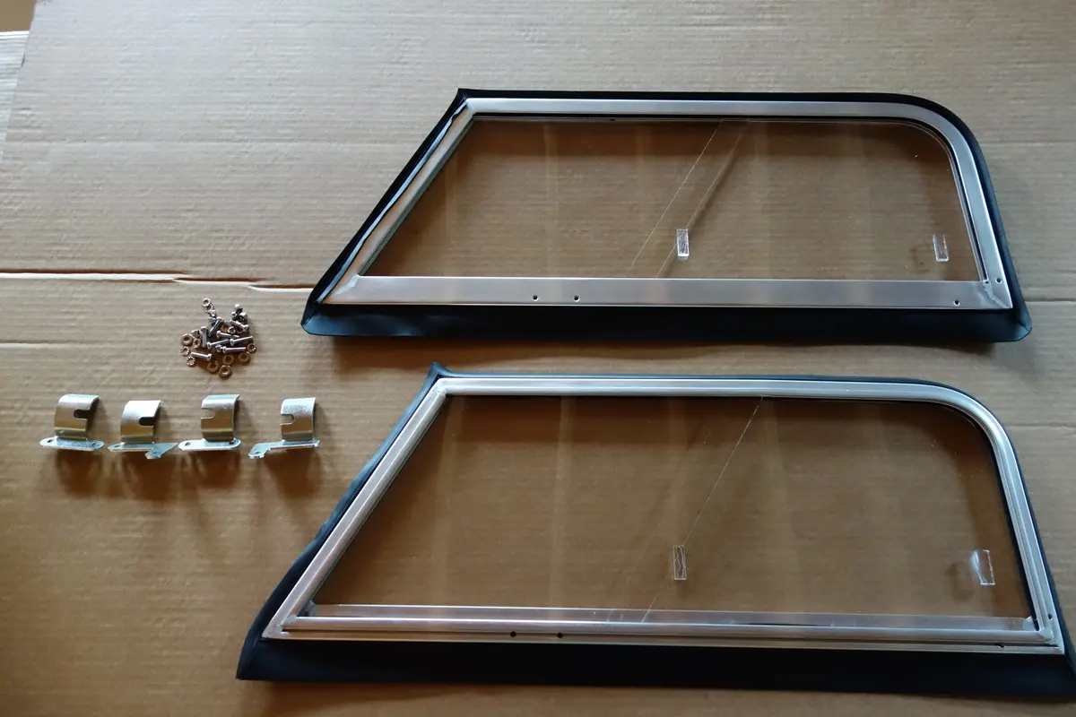Bugeye Sprite Side Curtain Set 1