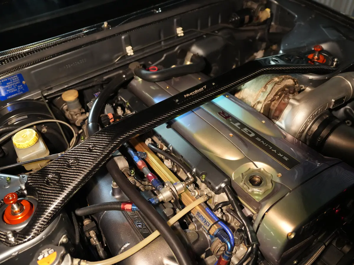 R32用ドライカーボン タワーバー Dry Carbon Tower Bar For Bnr32 1