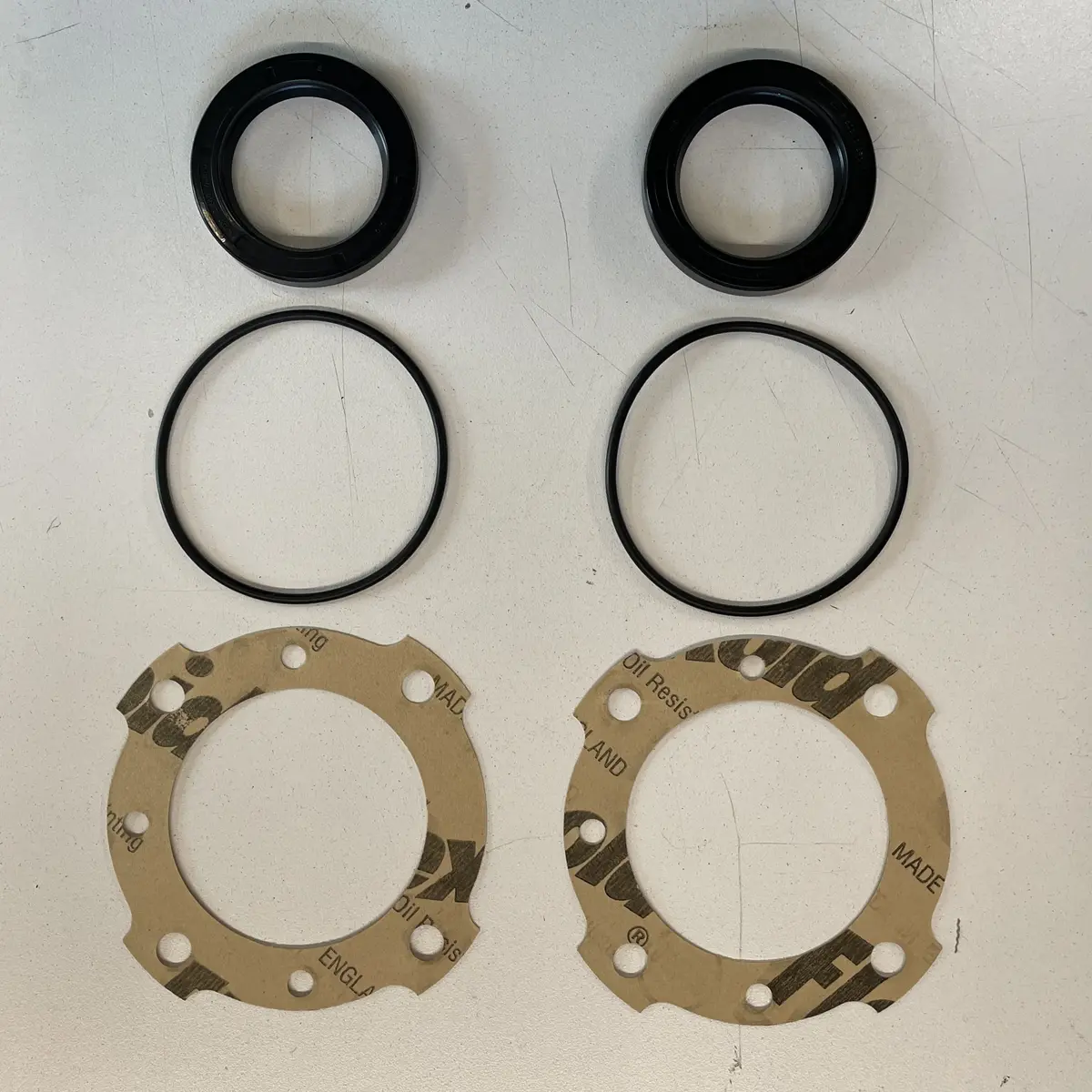 Rear Axle Hub Seal Kit (All Spridgets) 1
