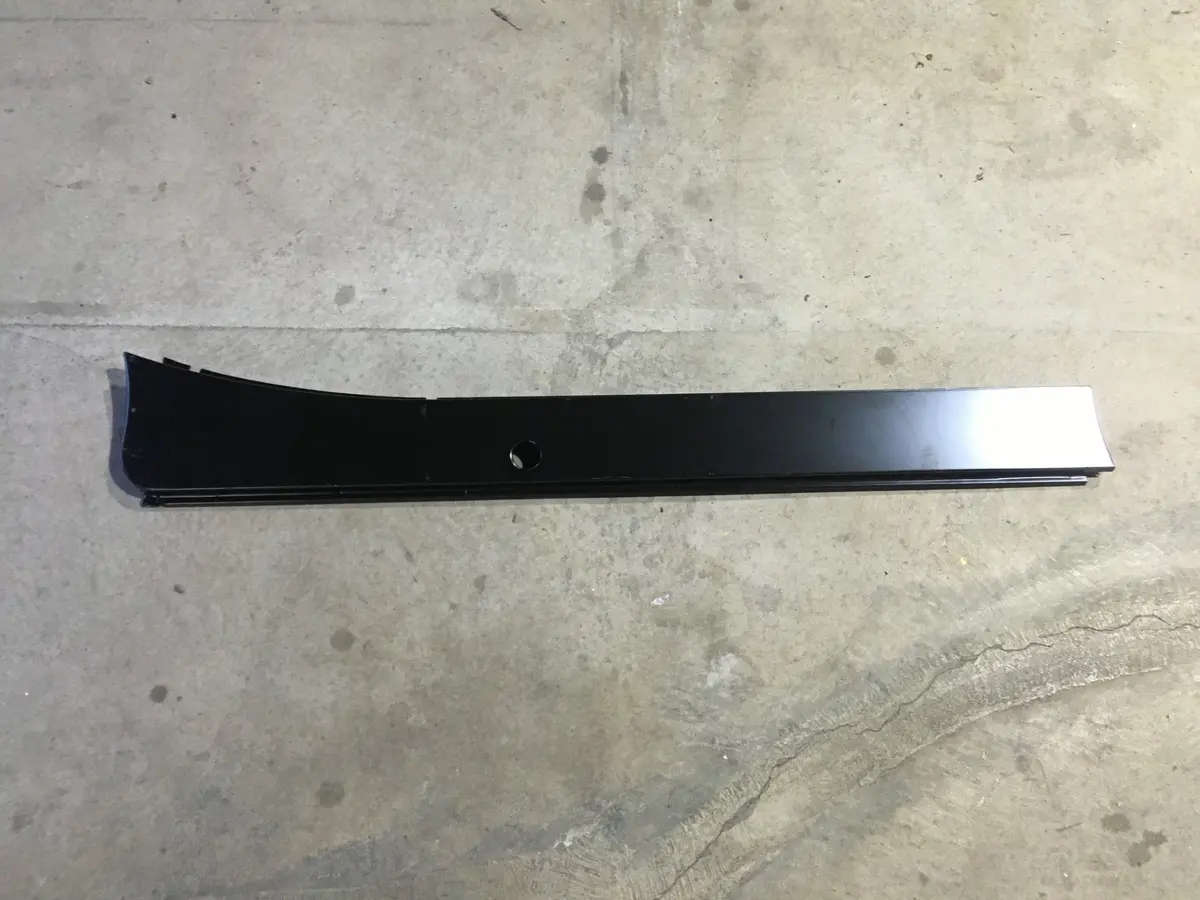 Outer Rocker Panel Kit (Bugeye Thru '74 W/ 1 Jacking Point) 1