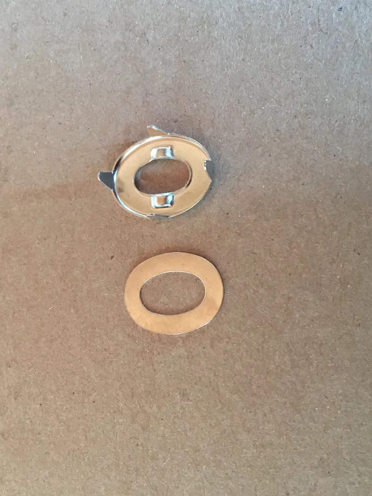 Twist Fitting, Female 1