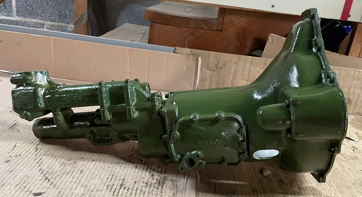 Rebuilt Smooth Case Transmission With Rib Case Trans Internals - "Smibbed" 1