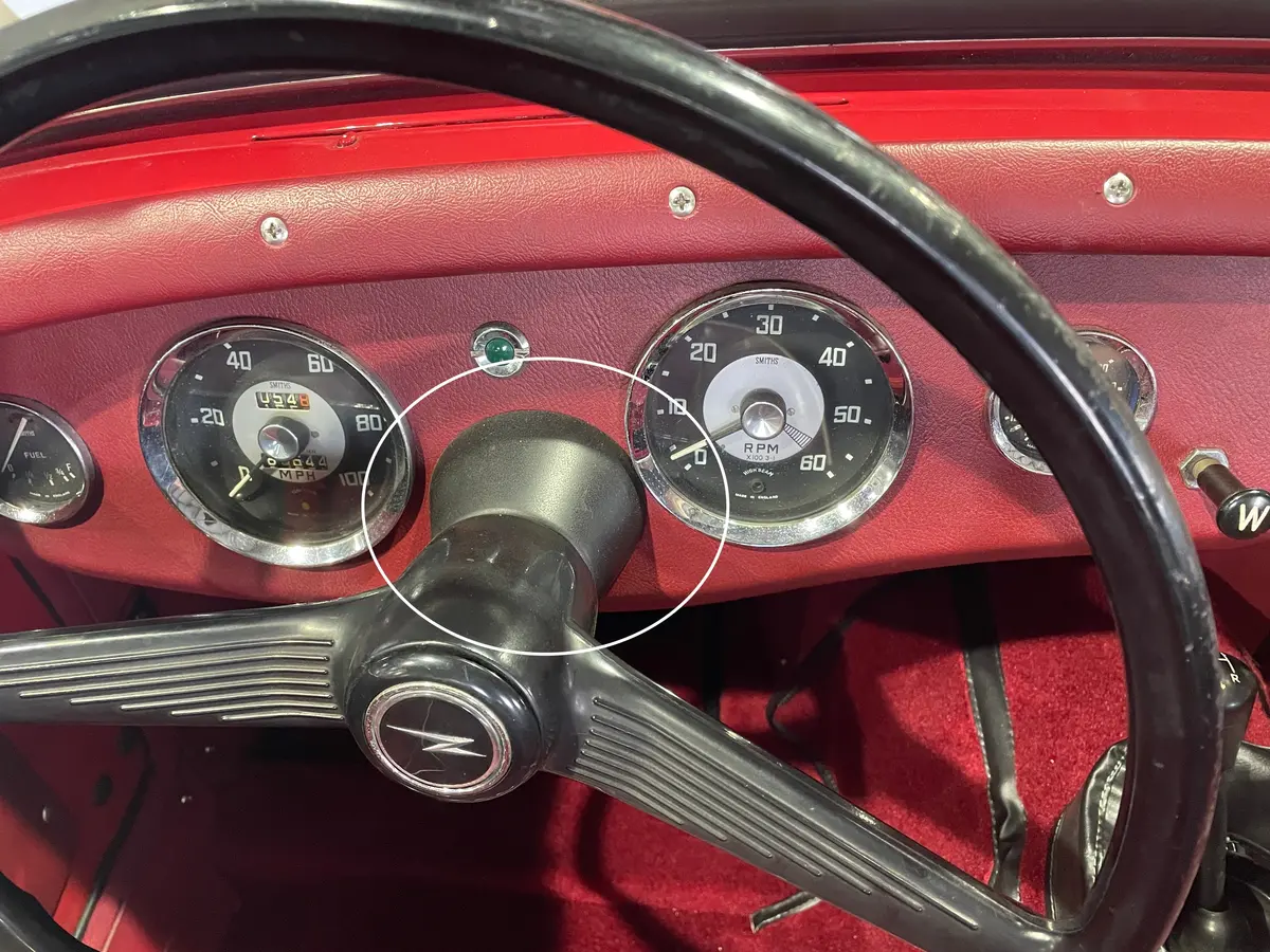 Horn Dash Cone (Sprite Mki/Mkii & Midget Mki) 1