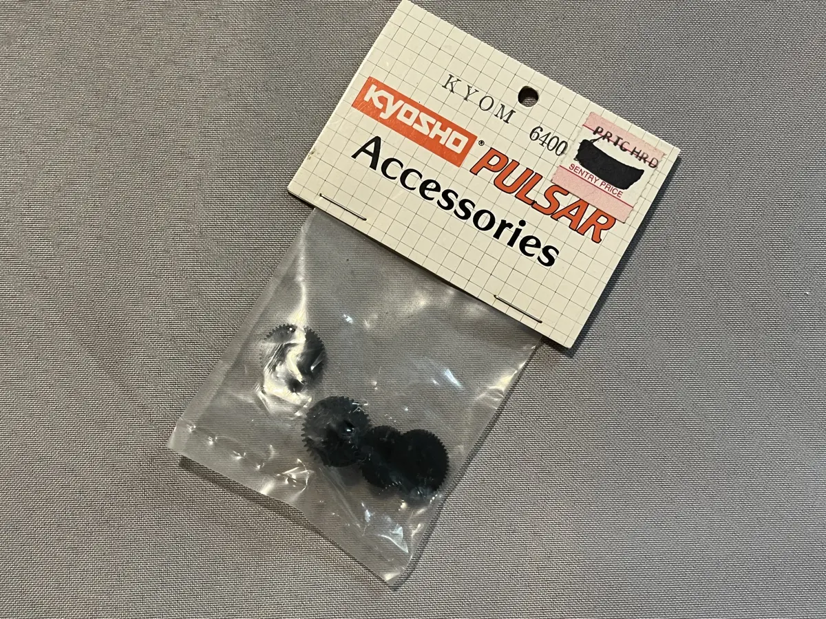 Kyosho Kyom 6400 Servo Gears 1