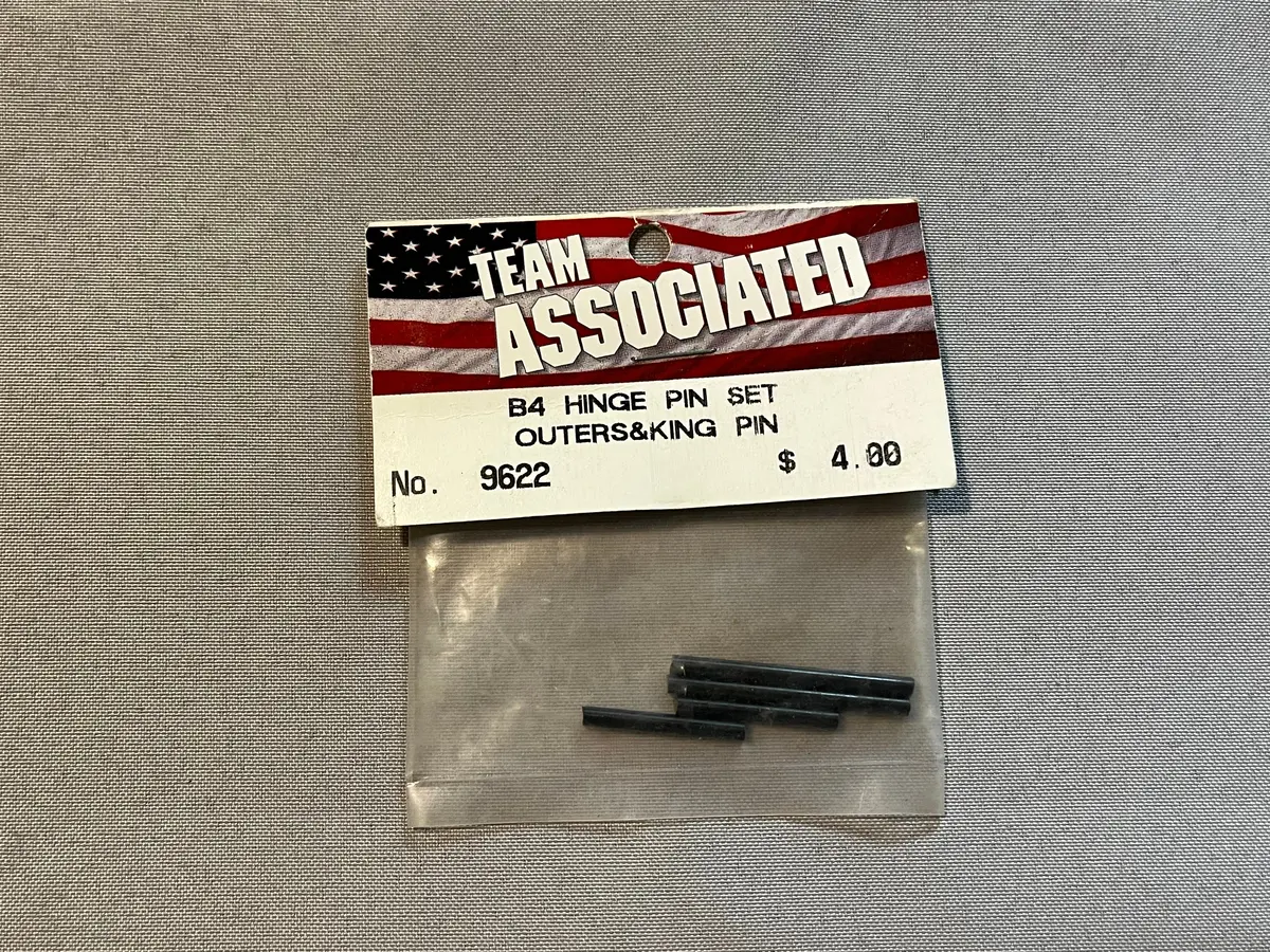Team Associated 9622 B4 Hinge Pin Set Outers & King Pins 1