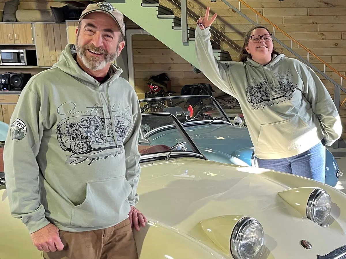 Cutaway Sprite Sweatshirt 1
