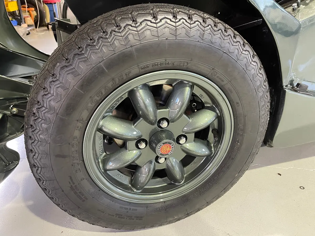Dunlop Sp Sport Aquajet 165 Hr X 13 Performance Tires 1