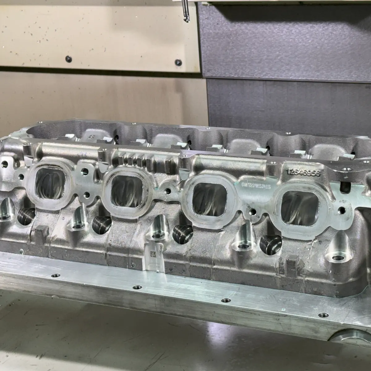 Gm Lt4 Cylinder Heads, Cnc-Ported With Hardware Upgrades 1