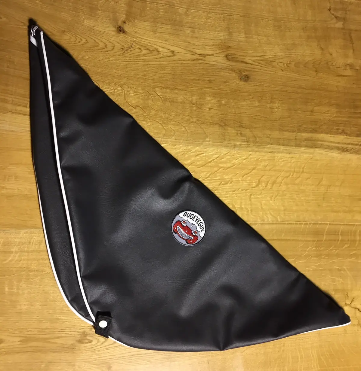 "Taco Bag", Top Bow Bag For Two Part Top Frames (Cars Thru '65) 1
