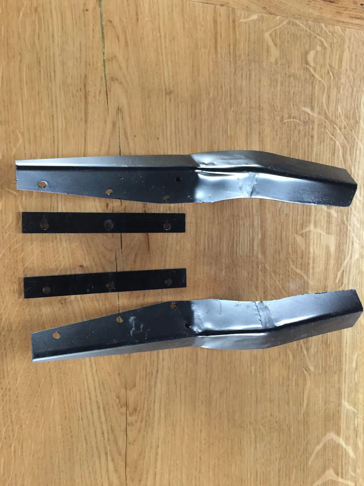 Austin Healey Sprite Hardtop "B" Pillar Hold Down Brackets "Spears" (Bugeye Only) 1