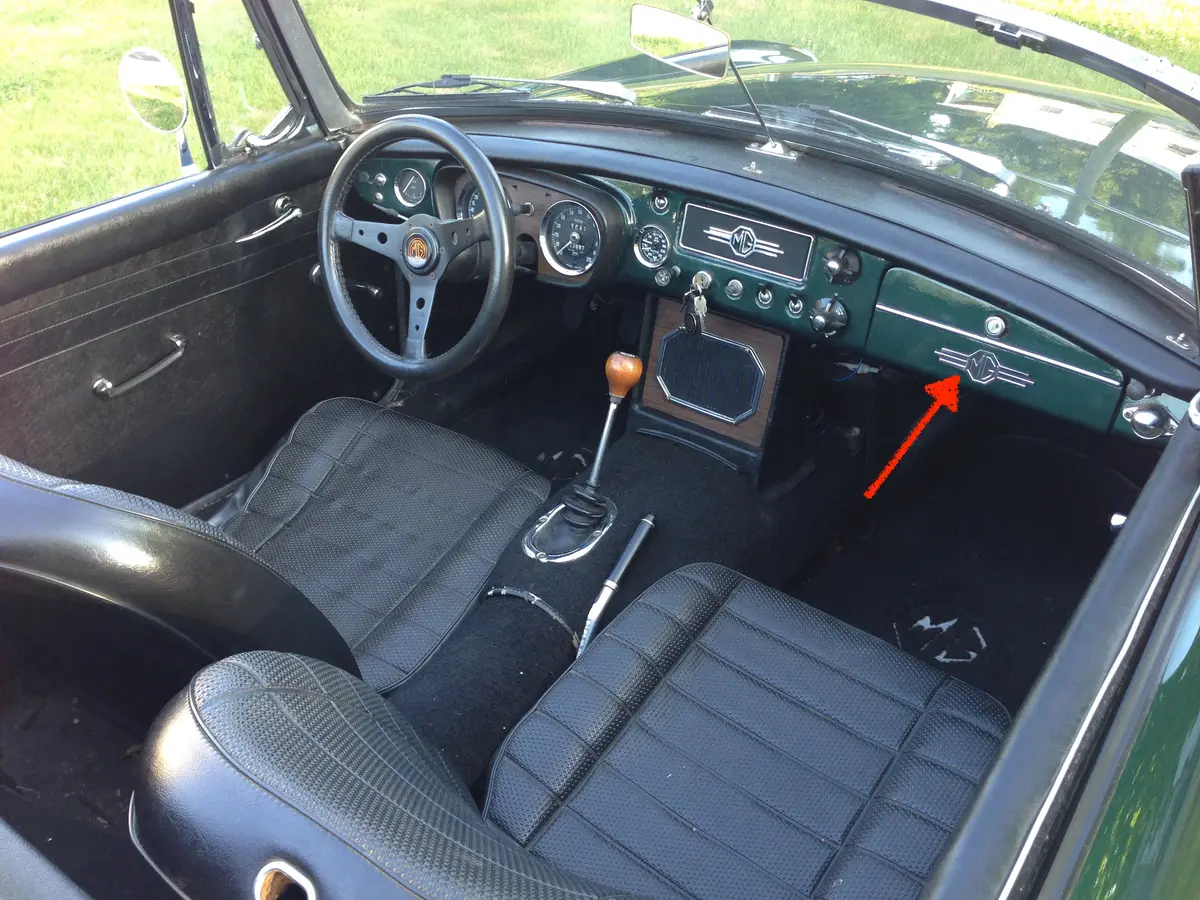 "Mg" Dash Badge (Cars '62-'80) 1