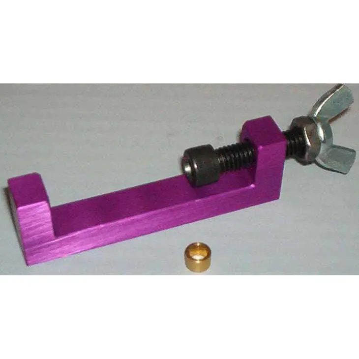 Lucky Bob Gear Press 1