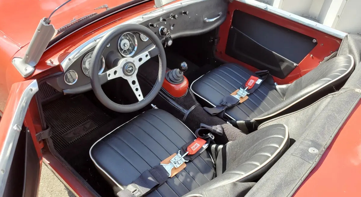 Momo Prototipo Steering Wheel 1