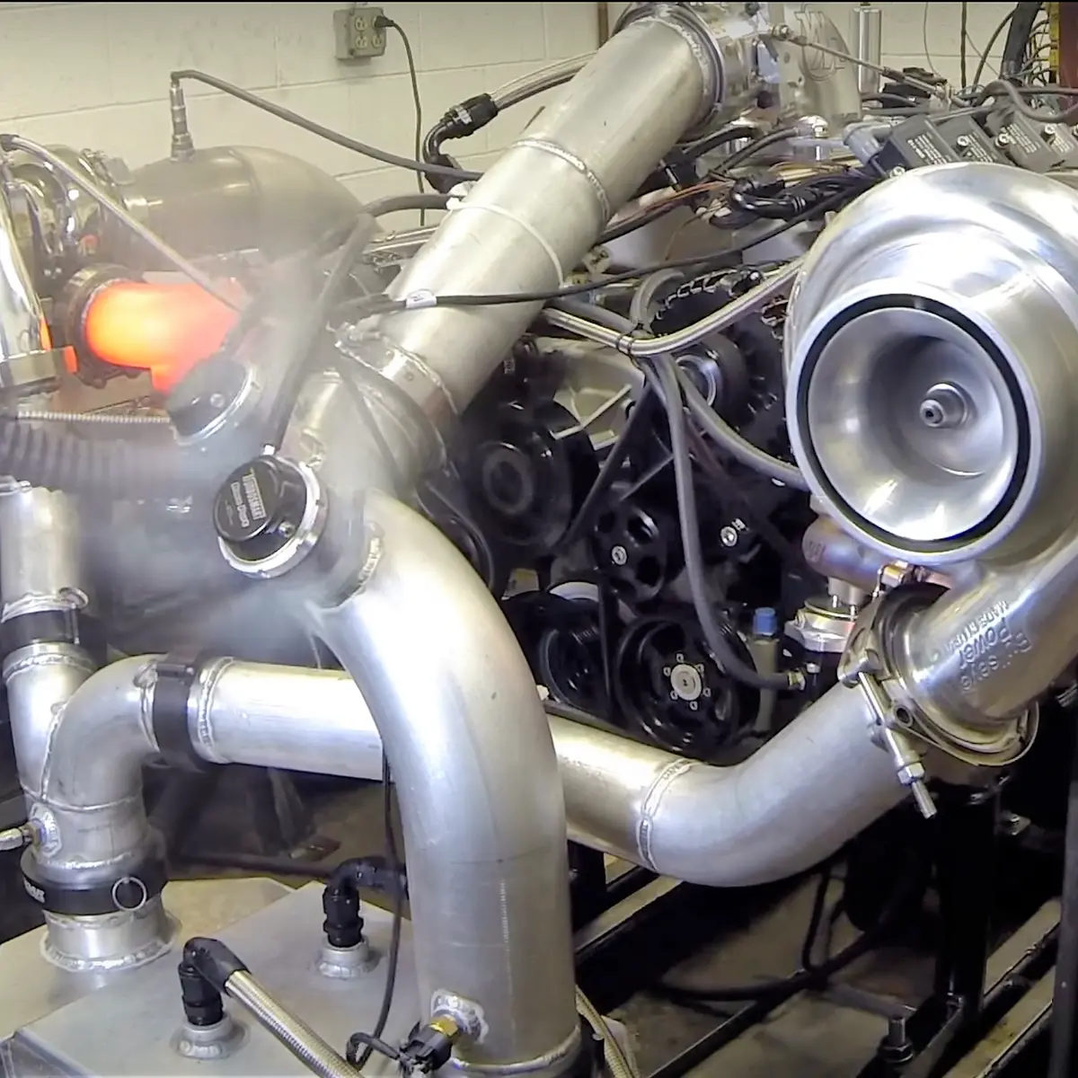 2,000 Hp Twin-Turbo, Hydraulic Roller Ls Engine - Complete 1