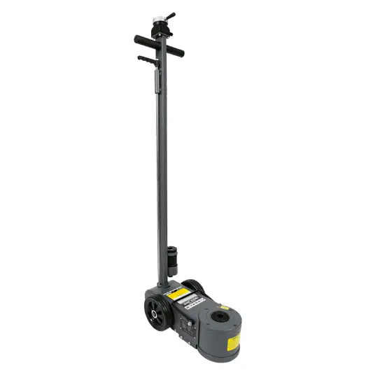 Borum 30 Tonne 2-Stage Truck Jack Air Actuated 1