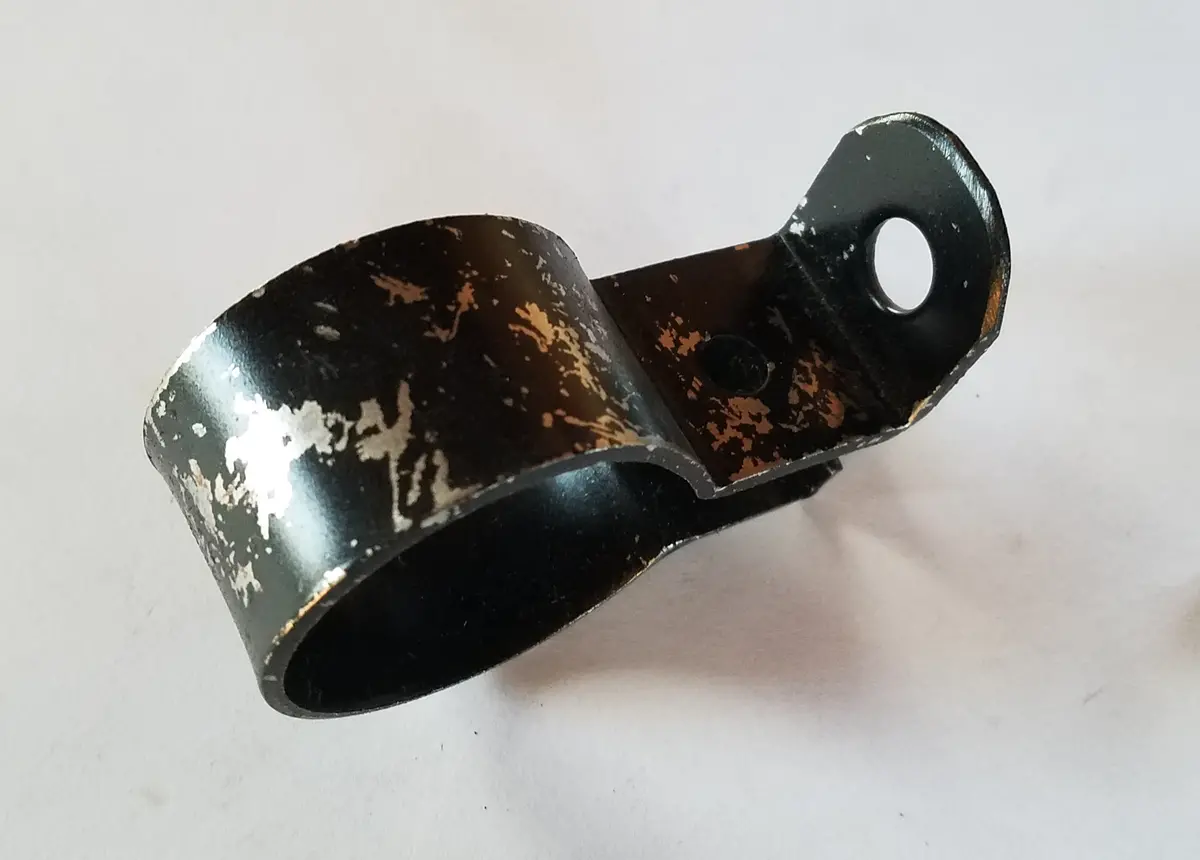 Intermediate Exhaust Clamp (Mounts To Rubber Hanger) 1