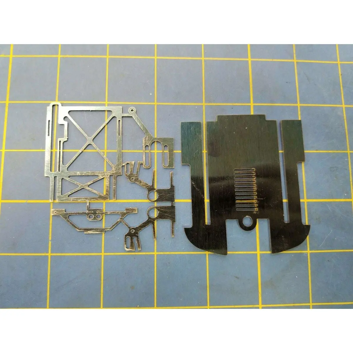 Mid America 255 No Bar Sidewinder Chassis Kit 1