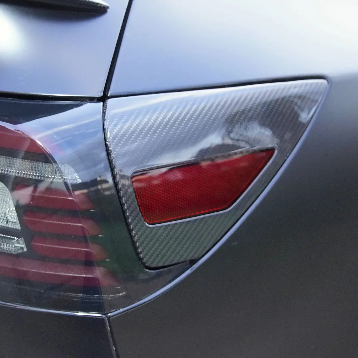Real Molded Gloss Carbon Fiber Tail Light Side Overlay Covers For Tesla Model 3 2017-2023 1