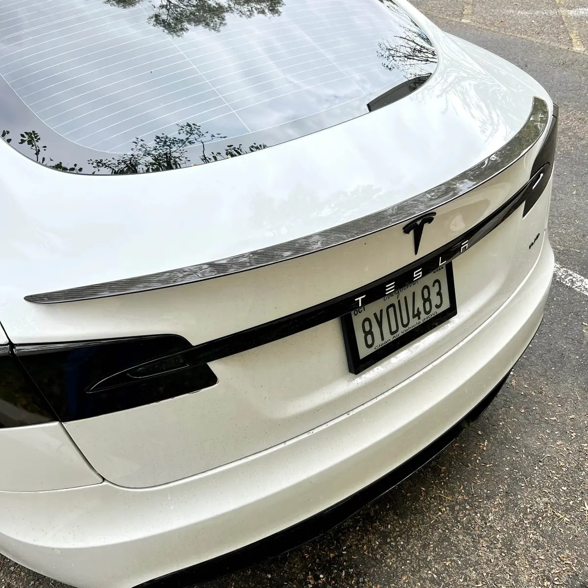 Real Molded Gloss Carbon Fiber Plaid Style Spoiler For Tesla Model S 2022-2026 1