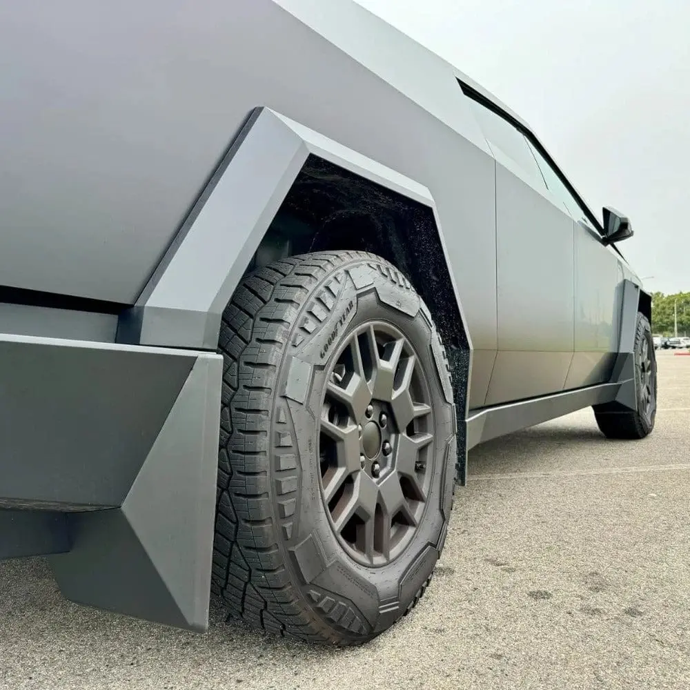 Premium Mud Flaps / Guards For Tesla Cybertruck 2024 - 2026 1