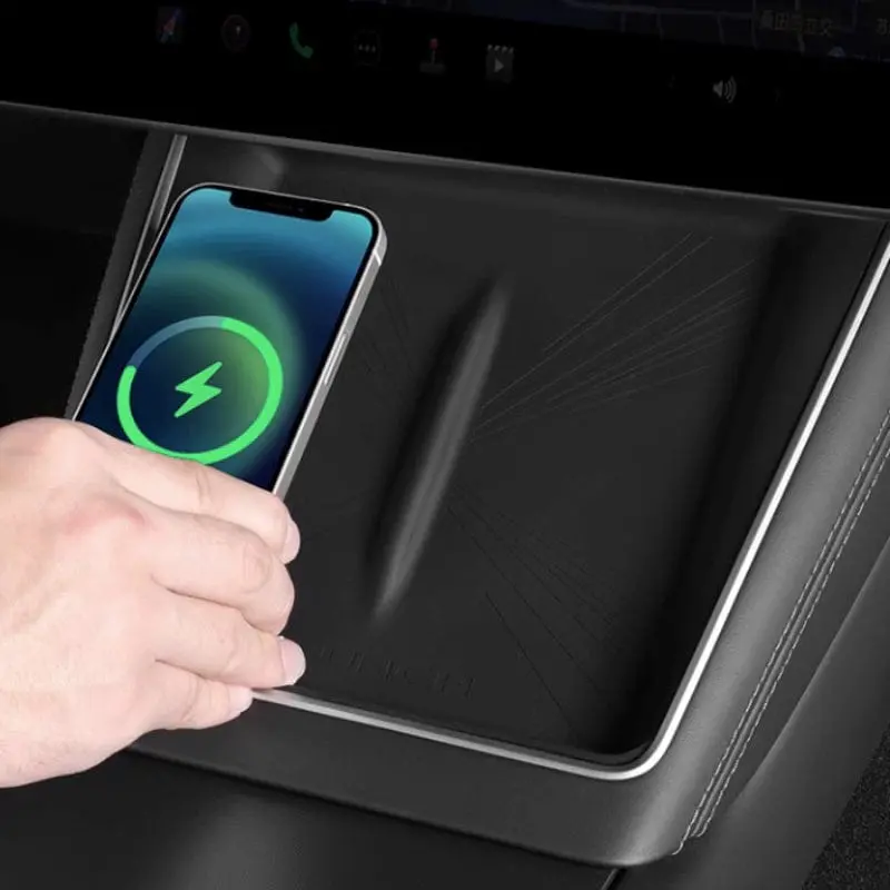 Silicone Wireless Charging Pad For Tesla Model Y Juniper 2025-2026 1