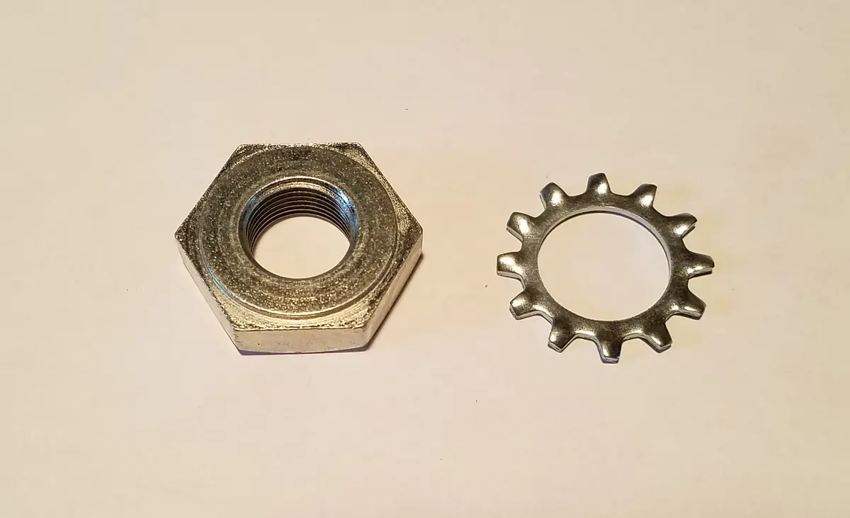 Steering Wheel Nut & Star Washer (Sprite Mki/Ii & Midget Mki) 1